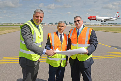 Gatwick Airport CEO Stewart Wingate, Mayor of London Sadiq Khan and Development Director Ray Melee