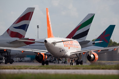 Gatwick Airport aims to become UK leading low carbon airport by 2025