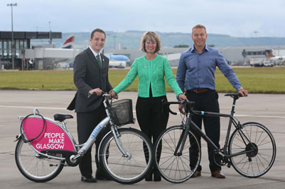 Sir Chris Hoy was joined by Glasgow Airport’s managing director, Amanda McMillan and David Grevemberg, Chief Executive Glasgow 