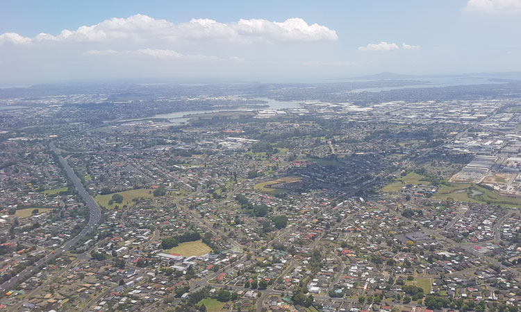 Auckland Airport opens road project to improve transport links