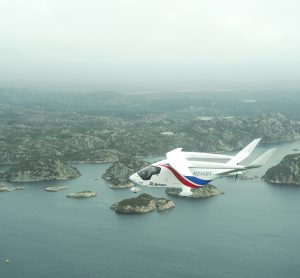 A Bristow pilot has completed the route between Stavanger and Bergen with the electric aircraft ALIA, produced by BETA Technologies, in its entirety for the first time.