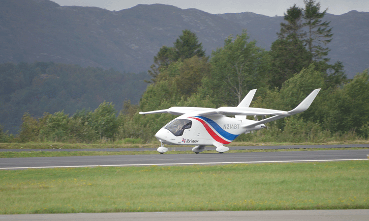 A Bristow pilot has completed the route between Stavanger and Bergen with the electric aircraft ALIA, produced by BETA Technologies, in its entirety for the first time.