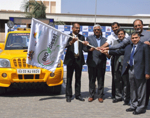 From l-r, Mr. Hari Kumar, VP, Engineering & Maintenance, BIAL, Mr. Y.B Ramakrishna, Executive Chairman, KSBDB, Mr. Abhishek Mudram, Director (Manufacturing), Tetrahead, Mr. Hari Marar, President (Operations), BIAL, Mr. A.K Monappa, Managing Director, KSBDB and Mr. Bhaskar Bodapati, Director (Finance), BIAL