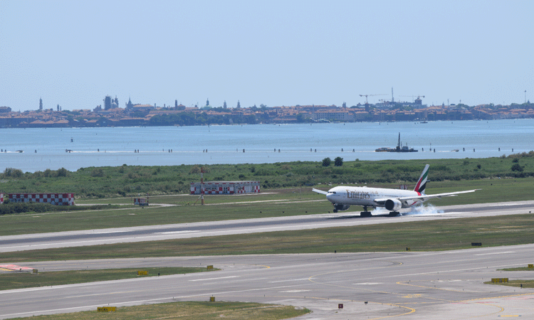 Ahead of his participation in IAR’s Energy Revolution webinar, Davide Bassano, Director of Sustainability at Gruppo SAVE shares how Venice Marco Polo Airport will eliminate scope 1 and 2 emissions by 2030 and become one of the largest renewable energy platforms in the metropolitan area.