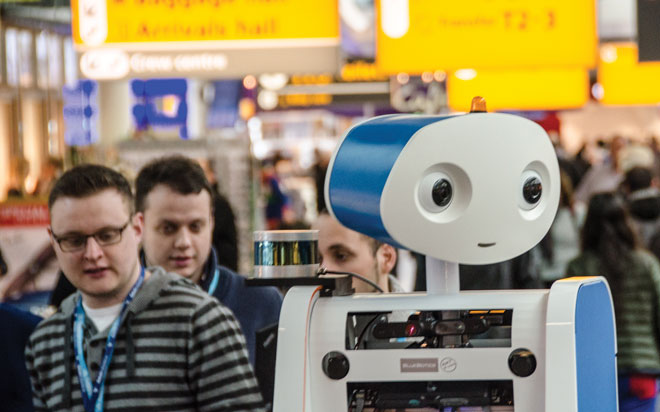 Examing the use of robotics in airport customer service