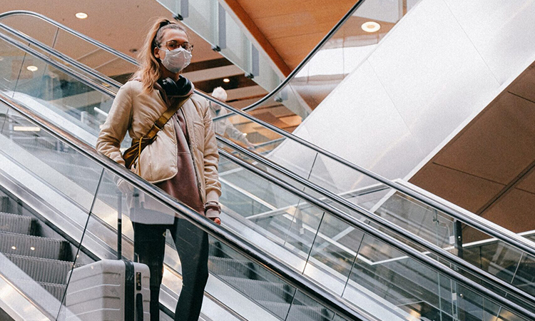 Facial covering requirement for air travellers