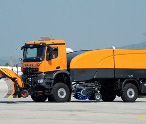 Schmidt presents new generation of jet sweepers