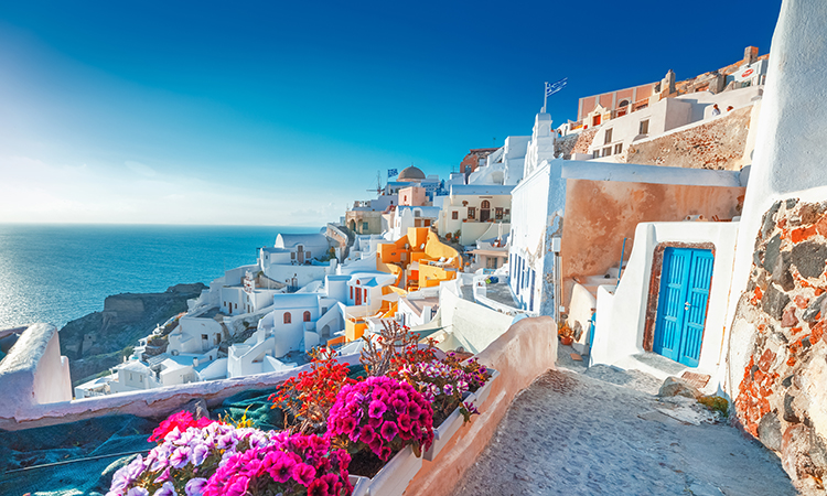 Five Greek islands added and no destinations removed from UK travel corridors list