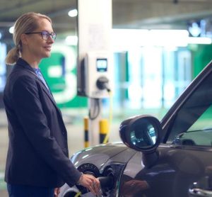 Helsinki Airport electric cars charging