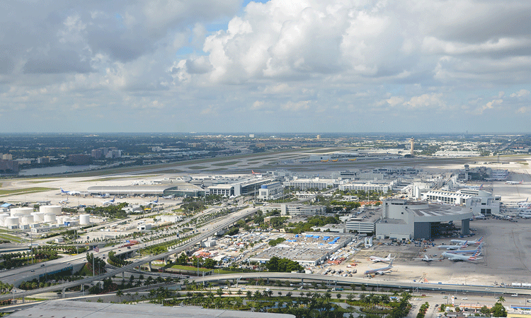 Miami Airport celebrates its first month of growth since 2020