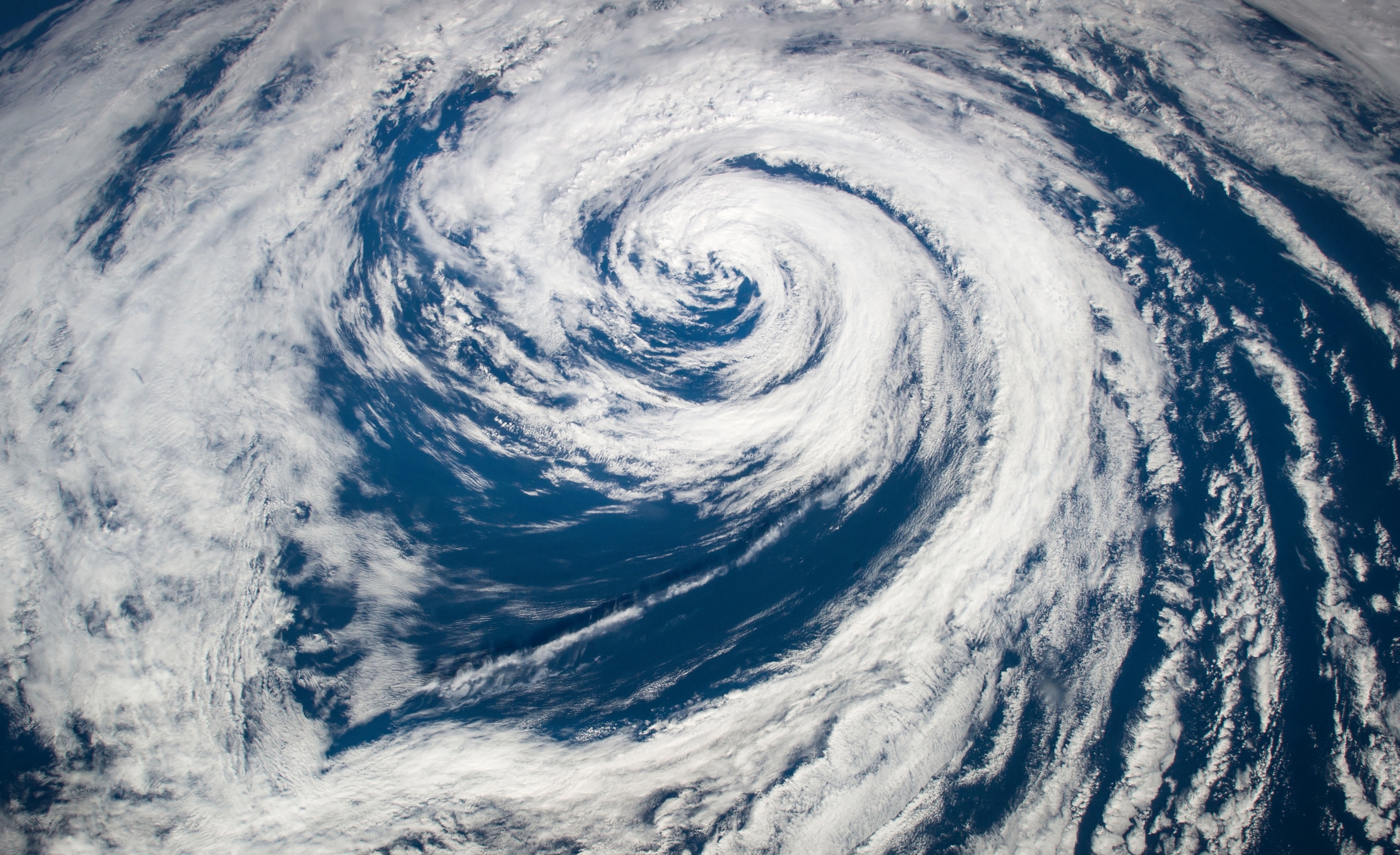 With Super Typhoon Ragaska approaching, Hong Kong International Airport has announced it will continue operations where safe to do so.