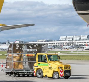 Stuttgart Airport steps closer to carbon neutrality with new cargo handling vehicles